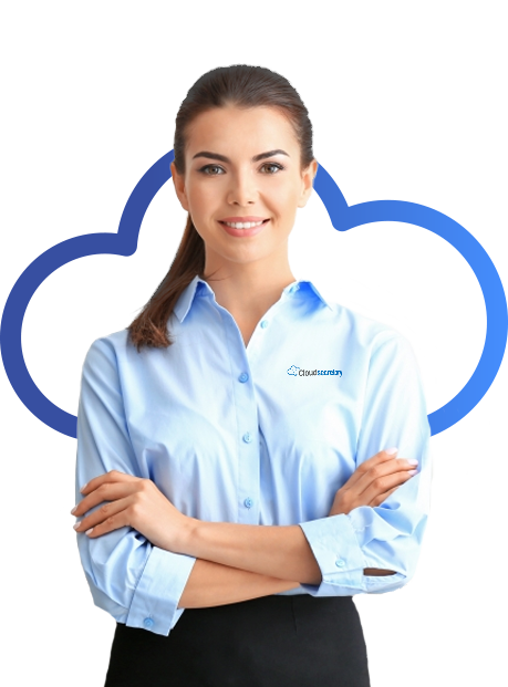 Secretaria joven de Cloudsecretary con logo detrás